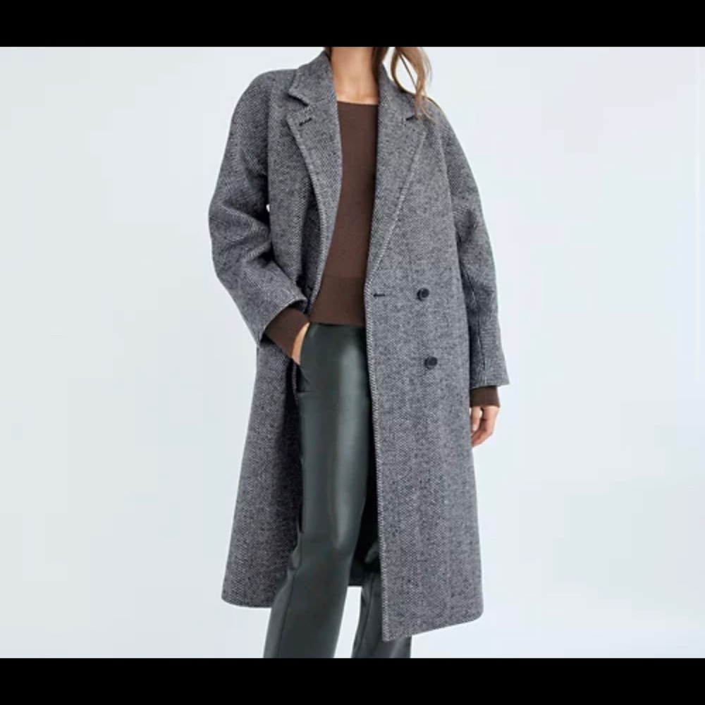 Aritzia the slouch babaton herringbone coat size 2 medium